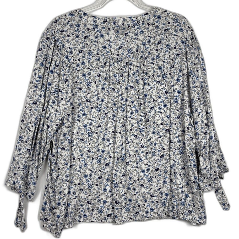 Jones New York JNY Floral V Neck Blouse 2X Blue White Tie Sleeve Boho Coastal - Picture 2 of 11